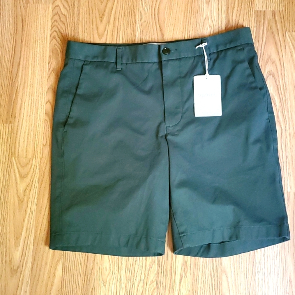Everlane shorts